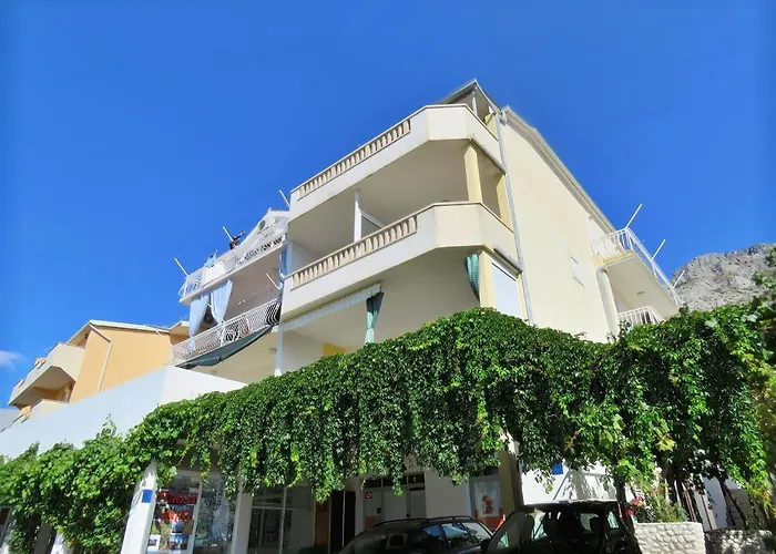 Apartments Nemira
